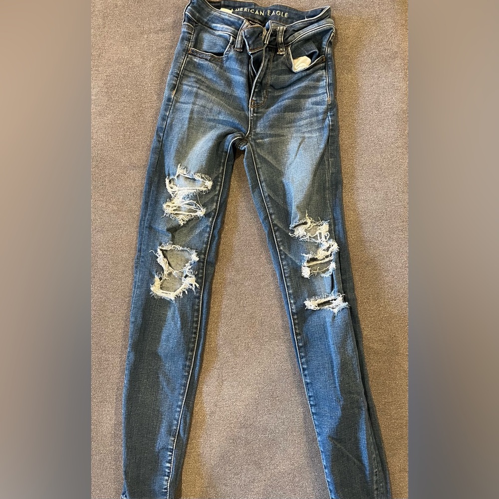 American Eagle. Next level stretch. Size 00